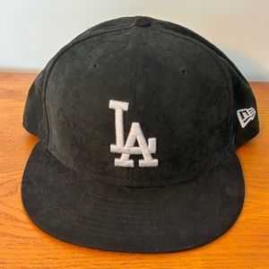 NWOT New Era 9Fifty LA Dodgers Black With Silver Snapback Hat